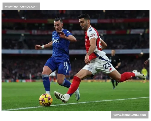 全方位解析最新足球比赛数据与球队表现趋势